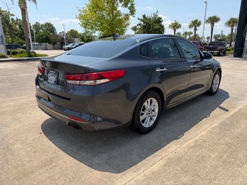 Used 2017 Kia Optima LX FWD image 5