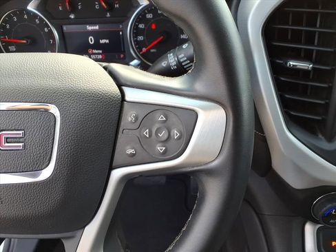 Used 2023 GMC Acadia SLT image 21