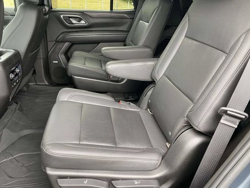 Used 2021 Chevrolet Tahoe Z71 w/ Luxury Package AWD/4WD image 10