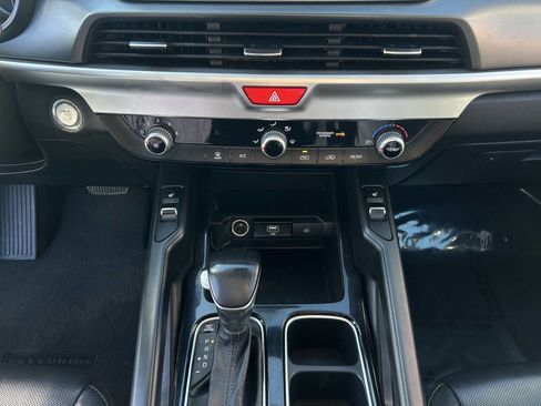 Used 2020 Kia Telluride S w/ S 8 Passenger Seating Package image 13