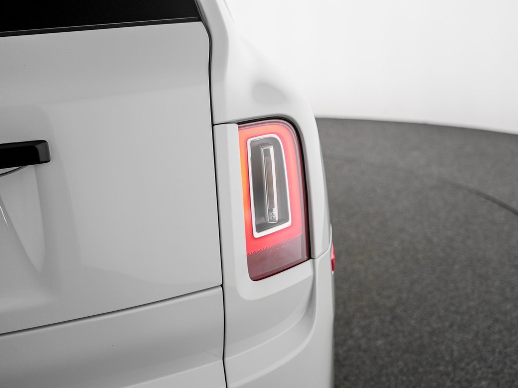 Used 2019 Rolls-Royce Cullinan AWD/4WD image 46