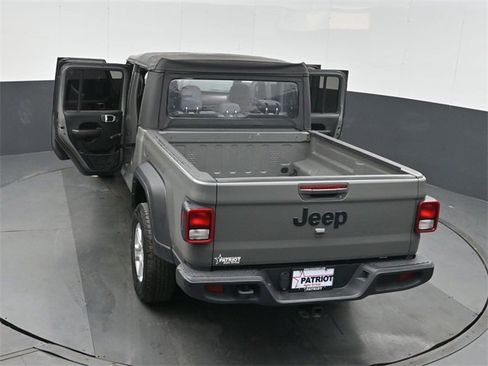 Used 2021 Jeep Gladiator Sport image 50