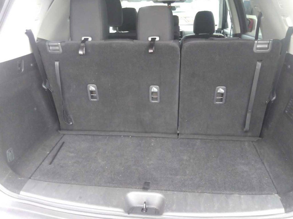 Certified 2024 Nissan Pathfinder SV FWD image 4