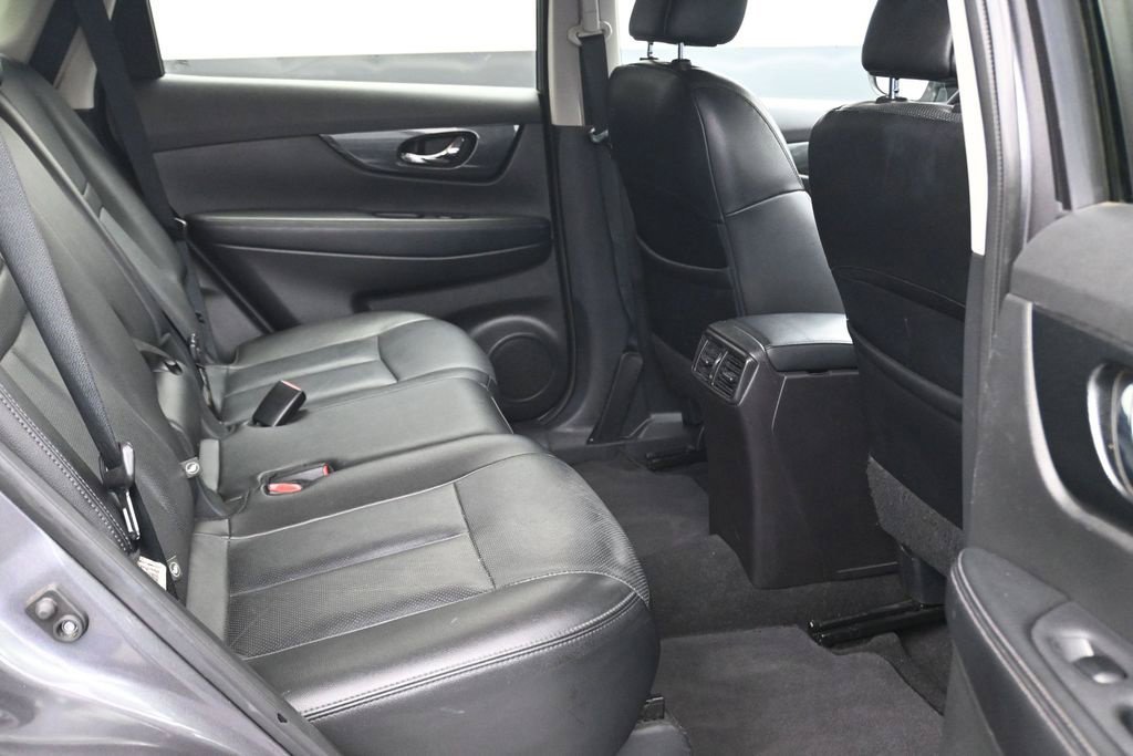 Used 2015 Nissan Rogue SL w/ SL Premium Package FWD image 19
