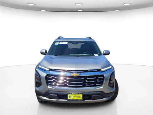 Used 2025 Chevrolet Equinox LT w/ Convenience Package II AWD/4WD image 4