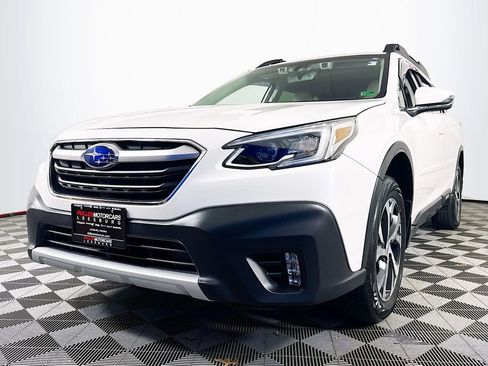 Used 2020 Subaru Outback Limited w/ Popular Package #2 image 3