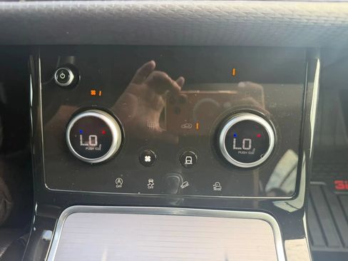 Used 2021 Land Rover Range Rover Evoque S AWD/4WD image 19