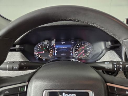 Used 2024 Jeep Compass Latitude AWD/4WD image 17