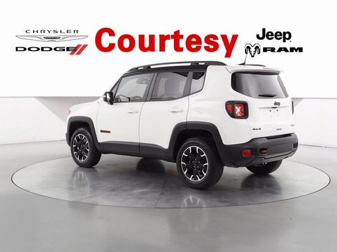 Certified 2023 Jeep Renegade Trailhawk w/ Trailhawk Elite Group image 7