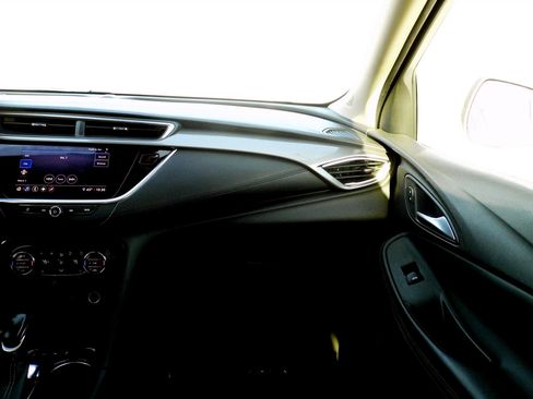 Used 2020 Buick Encore GX Select image 24