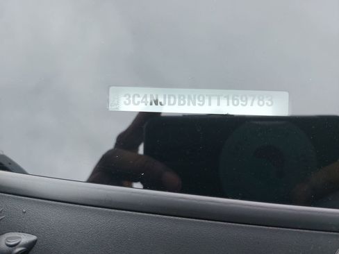 New 2026 Jeep Compass Latitude image 38