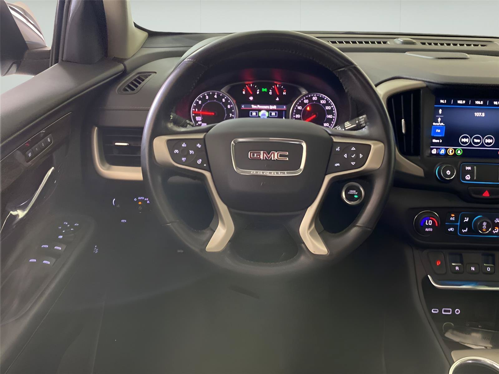 Certified 2020 GMC Terrain Denali w/ Denali Premium Package AWD/4WD image 36