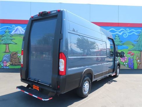 Used 2024 RAM ProMaster 3500 FWD image 3