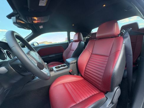 Used 2013 Dodge Challenger R/T Plus RWD image 23