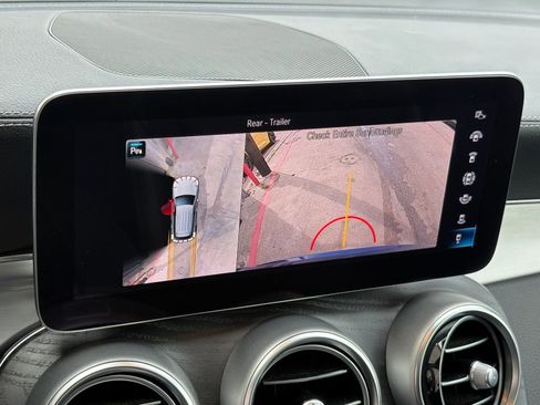 Used 2021 Mercedes-Benz GLC 63 AMG 4MATIC image 32