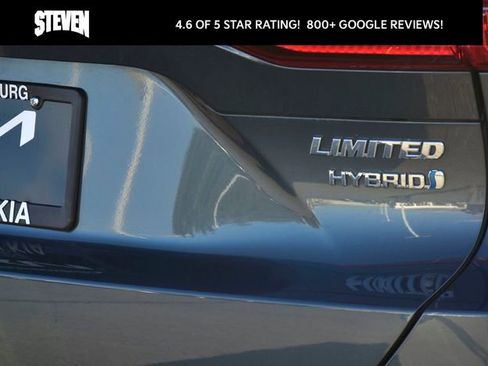 Used 2021 Toyota Venza image 11