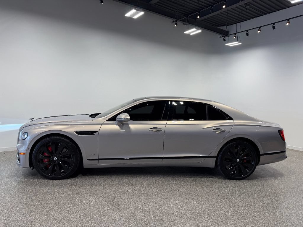 Used 2022 Bentley Flying Spur W12 AWD/4WD image 18