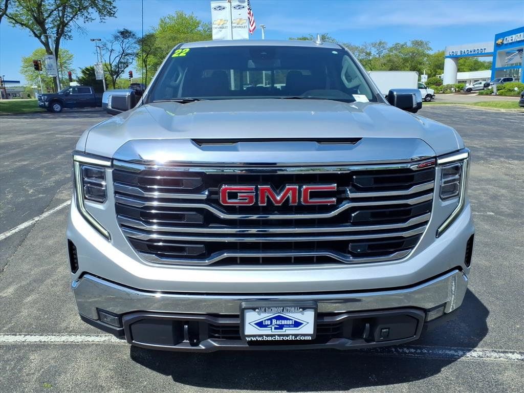 Used 2022 GMC Sierra 1500 SLT w/ SLT Convenience Package AWD/4WD image 2