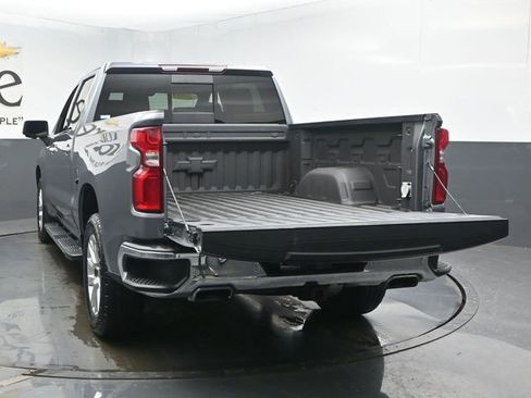 Used 2021 Chevrolet Silverado 1500 LTZ image 32