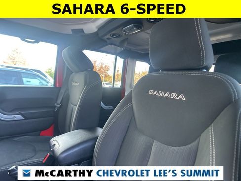 Used 2018 Jeep Wrangler Unlimited Sahara w/ Dual Top Group image 21