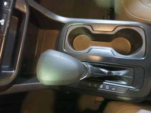 Used 2022 Chevrolet Colorado W/T image 19