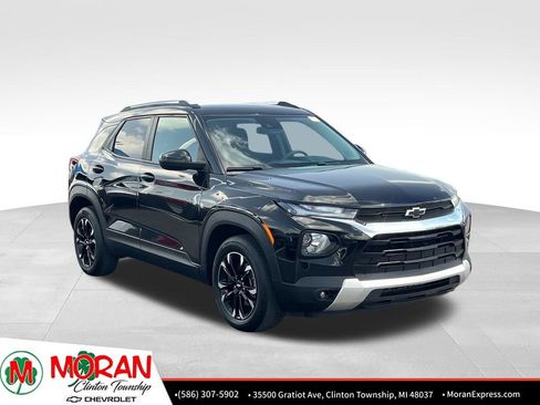 Certified 2023 Chevrolet TrailBlazer LT w/ Convenience Package FWD image 9