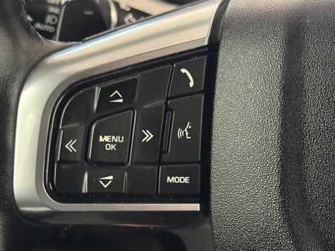 Used 2019 Land Rover Discovery Sport HSE image 36