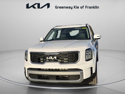 New 2025 Kia Telluride S image 2