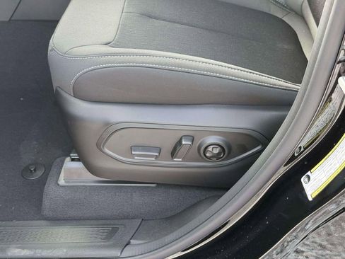 New 2025 Jeep Grand Cherokee Laredo w/ Luxury Tech Group I image 15