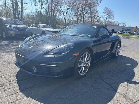Used 2017 Porsche 718 Boxster S image 3
