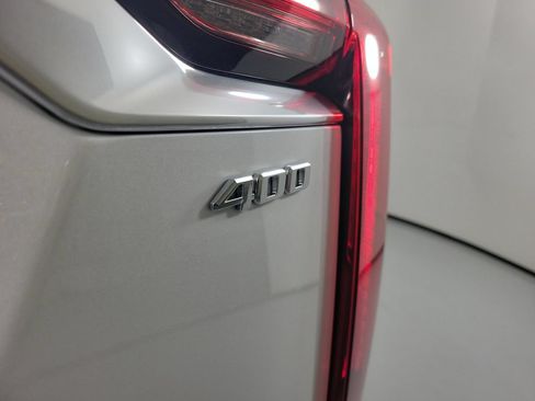 Certified 2024 Cadillac XT6 Premium Luxury w/ LPO, Floor Liner Package AWD/4WD image 5