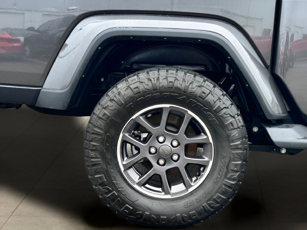 Used 2021 Jeep Gladiator Overland w/ LED Lighting Group AWD/4WD image 41