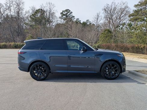 New 2026 Land Rover Range Rover Sport Dynamic SE image 4
