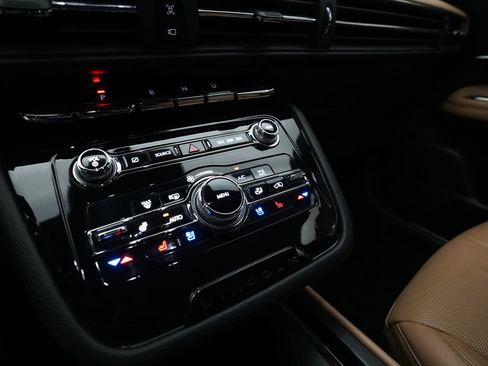 Used 2022 Lincoln Corsair Reserve w/ Elements Package image 21