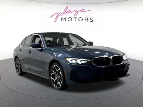 Used 2026 BMW 330i xDrive Sedan w/ Premium Package AWD/4WD image 4