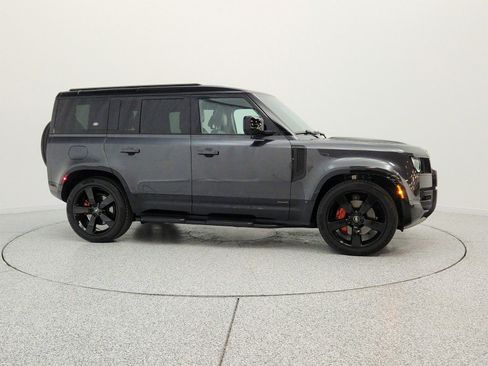 Used 2023 Land Rover Defender 110 X AWD/4WD image 4