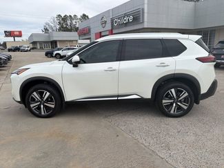 Used 2023 Nissan Rogue SL video 1