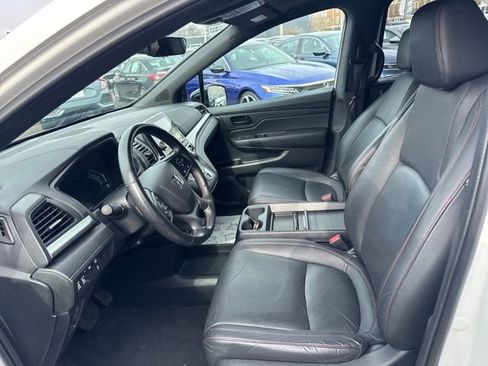 Used 2023 Honda Odyssey Sport image 3