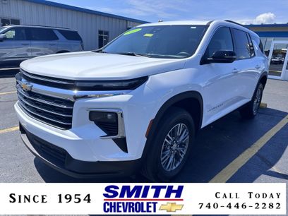 Used 2025 Chevrolet Traverse LT