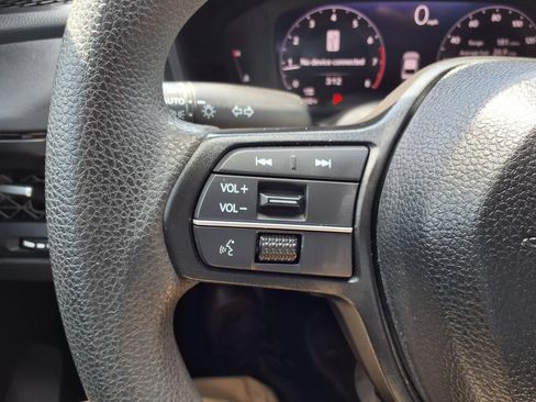 Used 2025 Honda Accord SE image 16