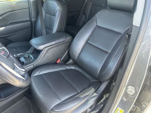 Used 2020 GMC Acadia SLT w/ LPO, Floor Liner Package FWD image 37