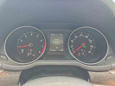 Used 2017 Volkswagen Passat 1.8T SE FWD image 24