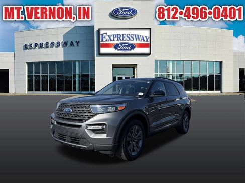 Used 2024 Ford Explorer XLT w/ Equipment Group 202A AWD/4WD image 2