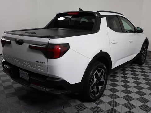 Certified 2024 Hyundai Santa Cruz Limited image 8