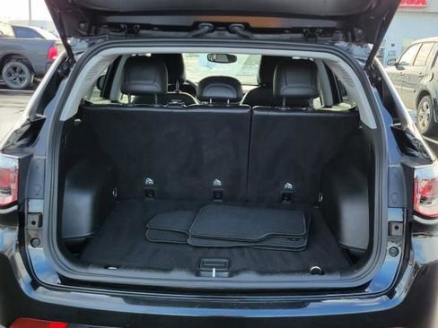 Used 2022 Jeep Compass Latitude image 12