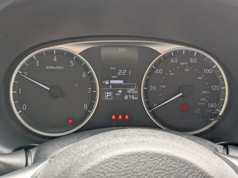 Used 2025 Nissan Kicks Play S FWD image 18