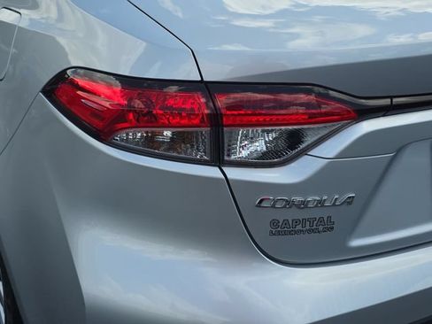 Used 2022 Toyota Corolla LE FWD image 34