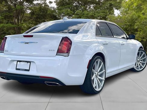 Used 2018 Chrysler 300 Touring w/ Sport Appearance Package image 2