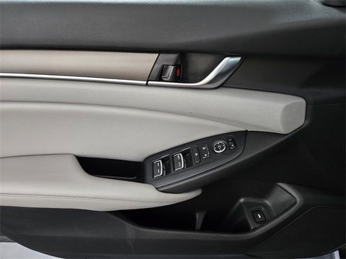 Used 2019 Honda Accord Hybrid image 27