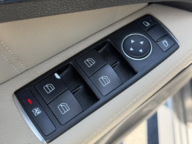 Used 2012 Mercedes-Benz E 350 Sedan image 9